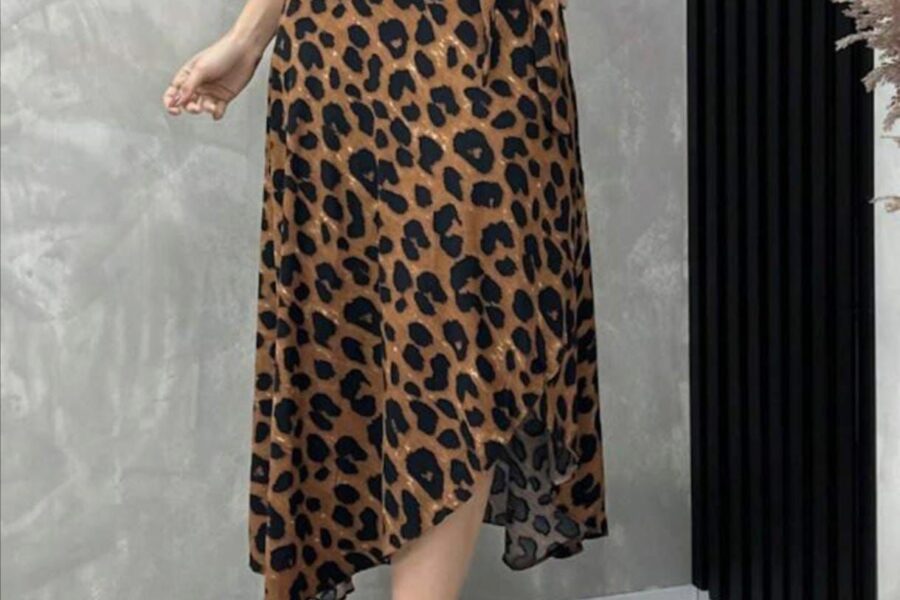 Falda midi leopardo