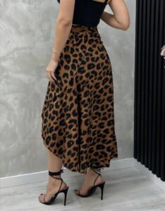 Falda midi leopardo